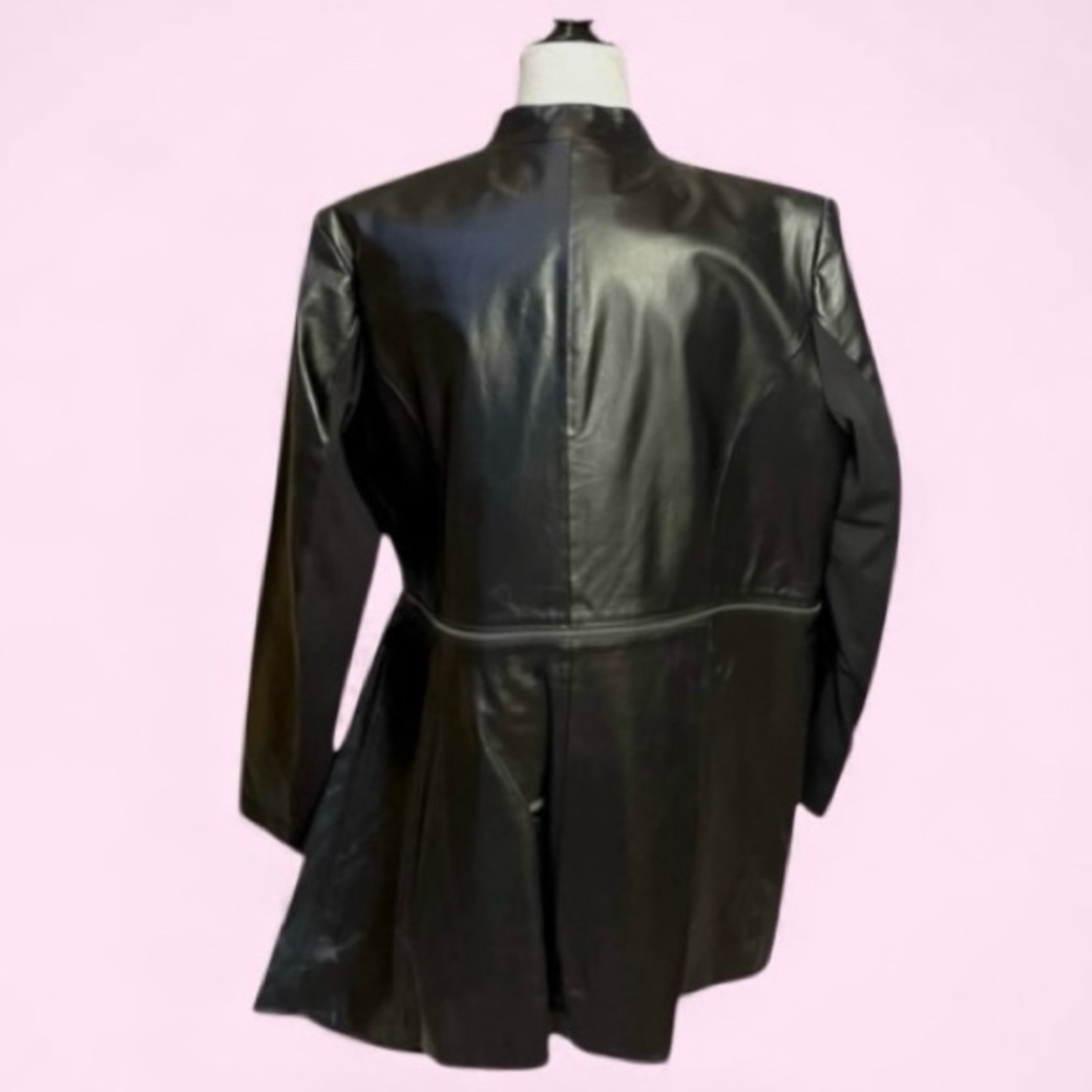 NWT Guillaume Women’s Leather Jacket Size L Black 2-in-1 Sleek Versatile Style! - Picture 3 of 10
